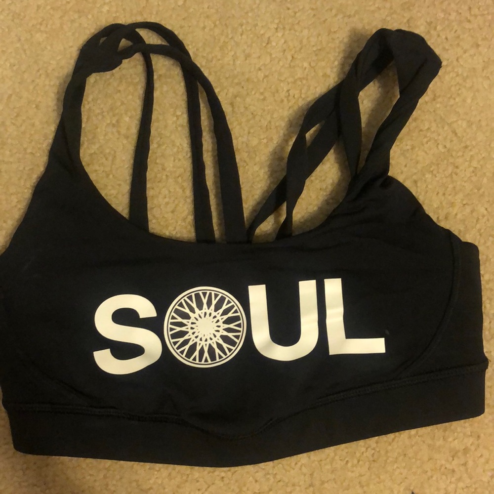 Soulcycle Lululemon sports bra